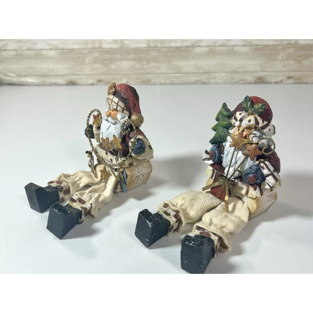 Set Rustic Sitting Wood Santa Figurines Plaid Metal Wire Folk Art Ornament Decor